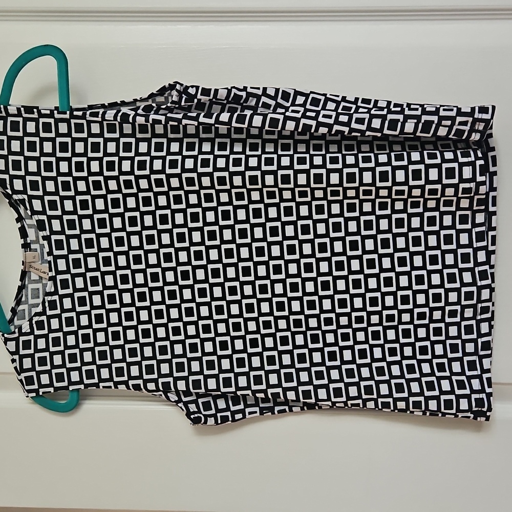 Susan Lawrence Monochrome Geometric Sleeveless Top